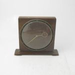 557 7420 TABLE CLOCK